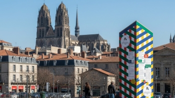 http://www.vincentpouydesseau.com/files/gimgs/th-78_pouydesseau-vincent-clermont-capitale-europeenne-2028-1.jpg